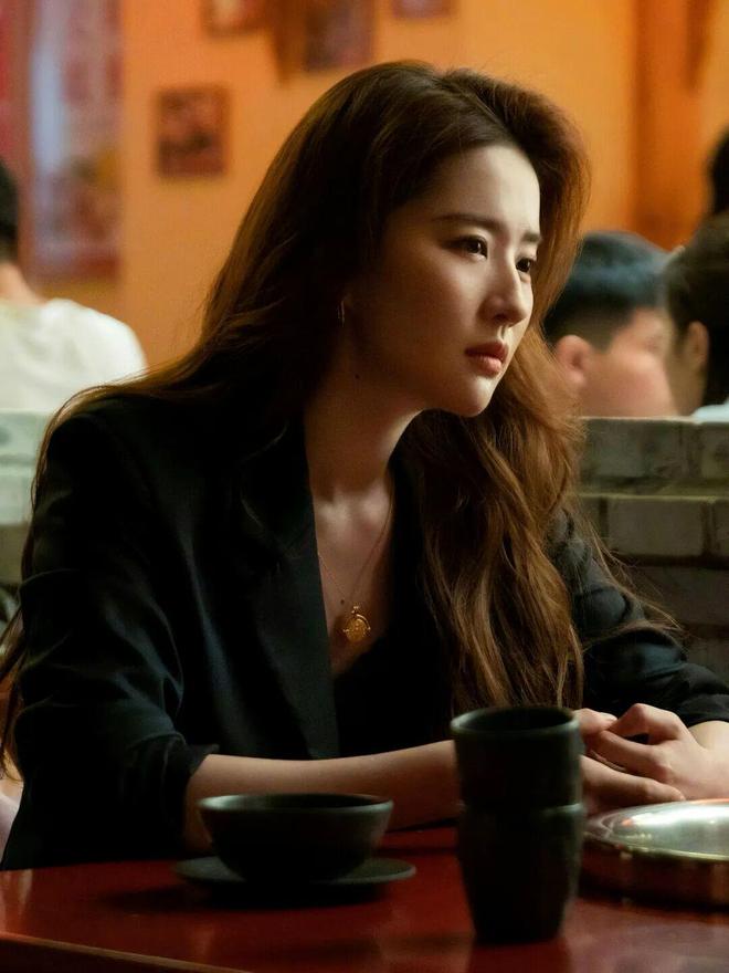 芷蕾种草的宝藏单品确实很好搭！ky开元棋牌推广 被刘亦菲、辛(图25)